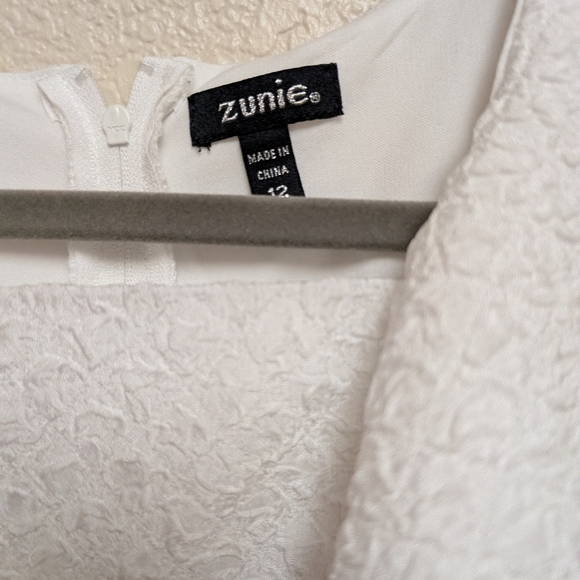 Zunie White Ruffle Dress Party Cocktail‎ Sleeveless Textured Size 12 - Picture 3 of 5